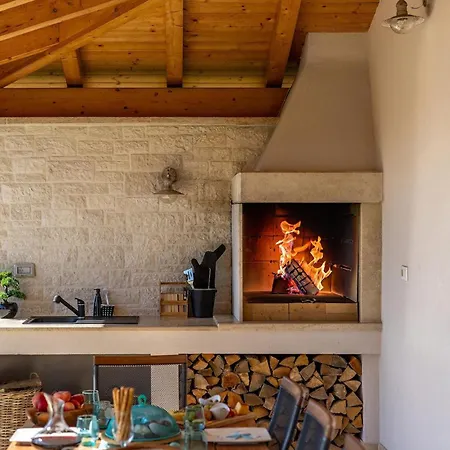 Ferienhaus Karla Tar Frata